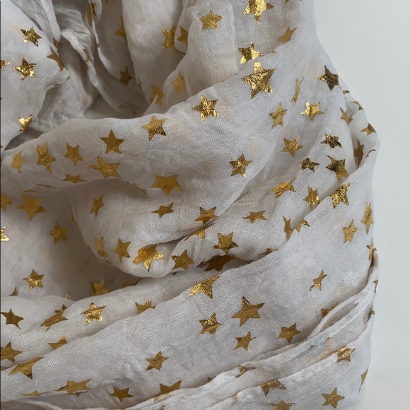 Scraf - Picture 2 of 3